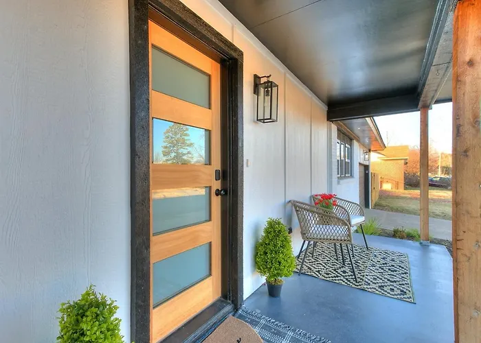 Holiday home Completely Renovated With Ev Charger! Tulsa