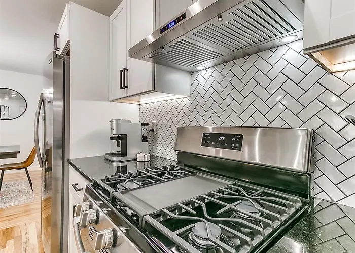 Completely Renovated With Ev Charger! Сasa de vacaciones *